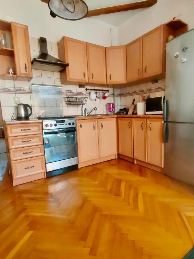 City Centre Apartment - بوزنان المظهر الخارجي الصورة